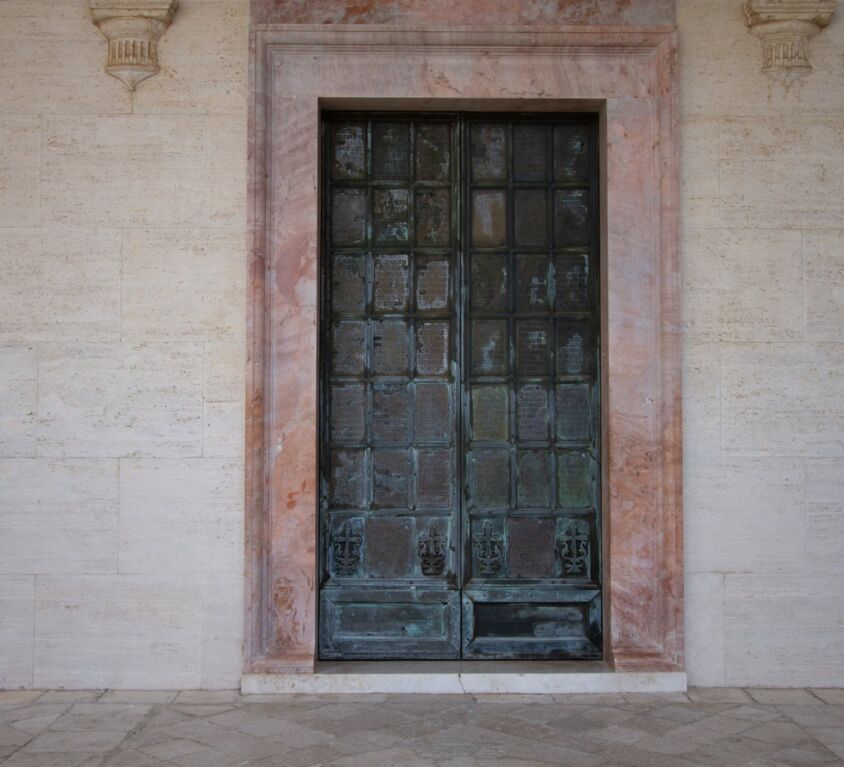 abbazia montecassino porta bronzo