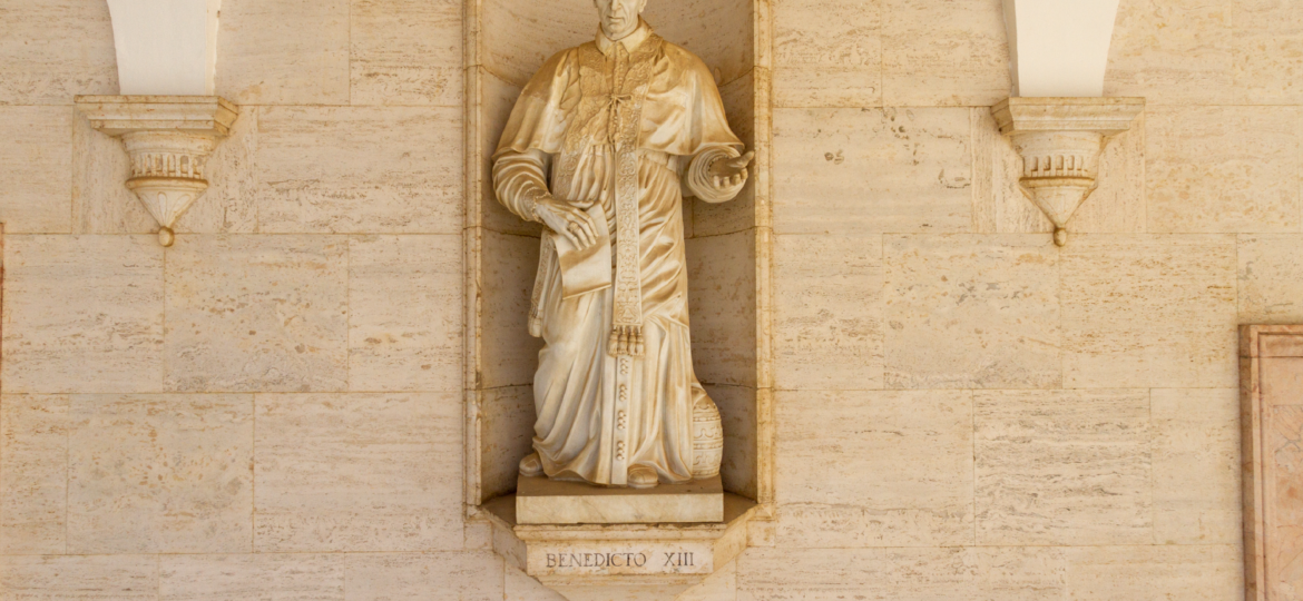 chiostro dei benefattori - Papa benedetto XII-01